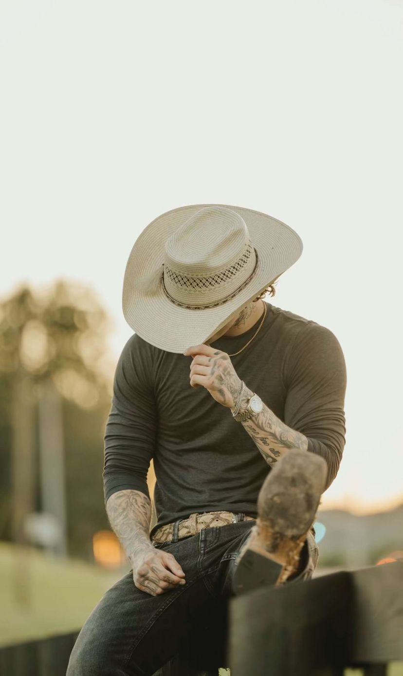 COWBOY HAT
