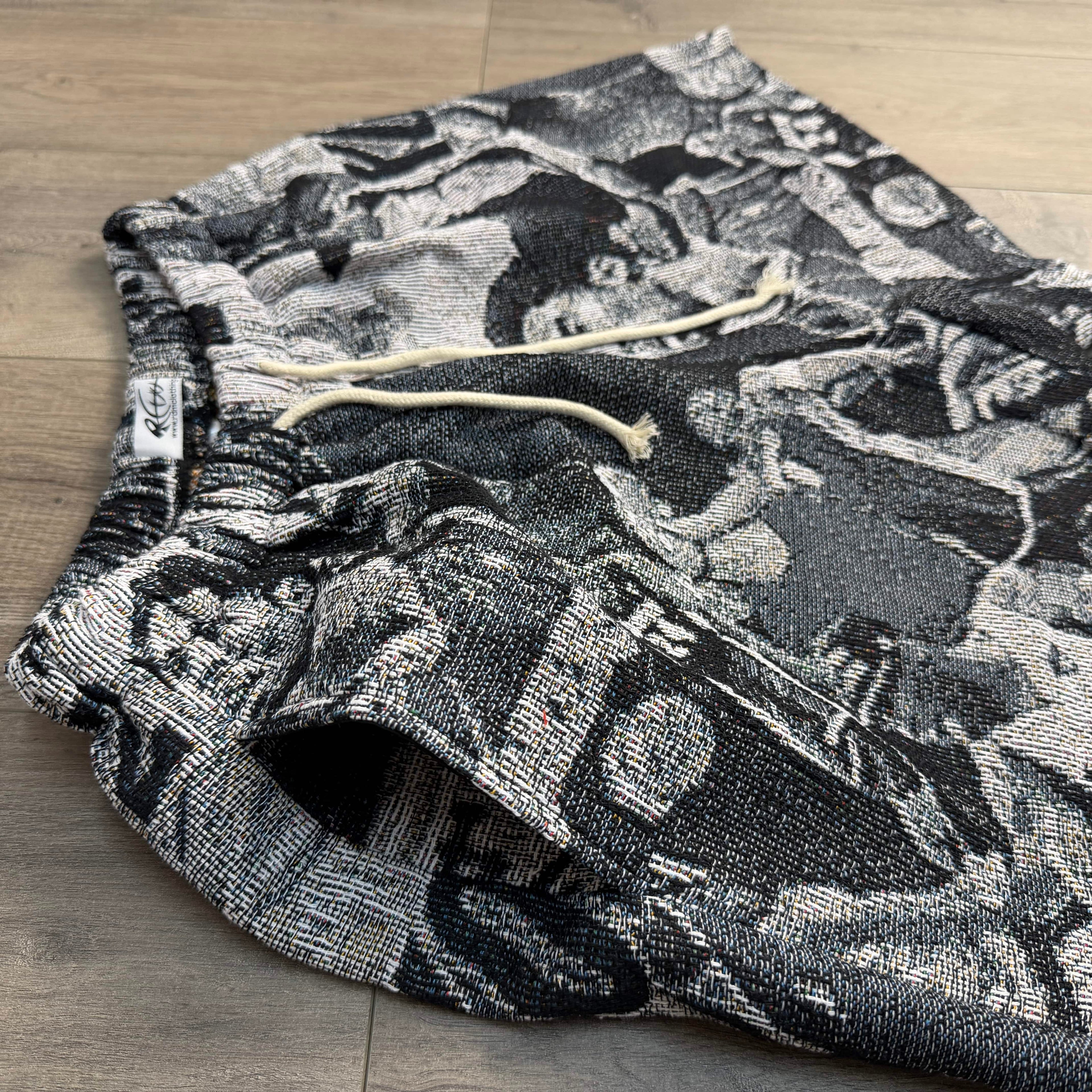 WHITE BLACK MAMBA TAPESTRY SHORTS
