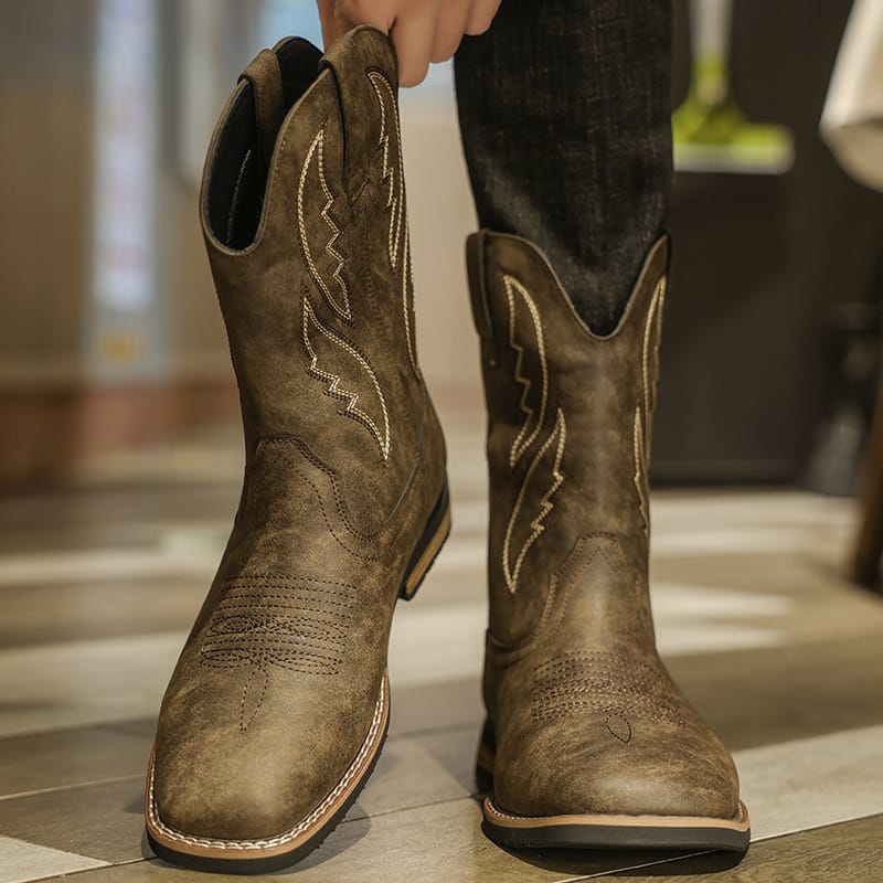 Ariat Men's Hybrid VentTEK Distressed Western Performance Boots-6005