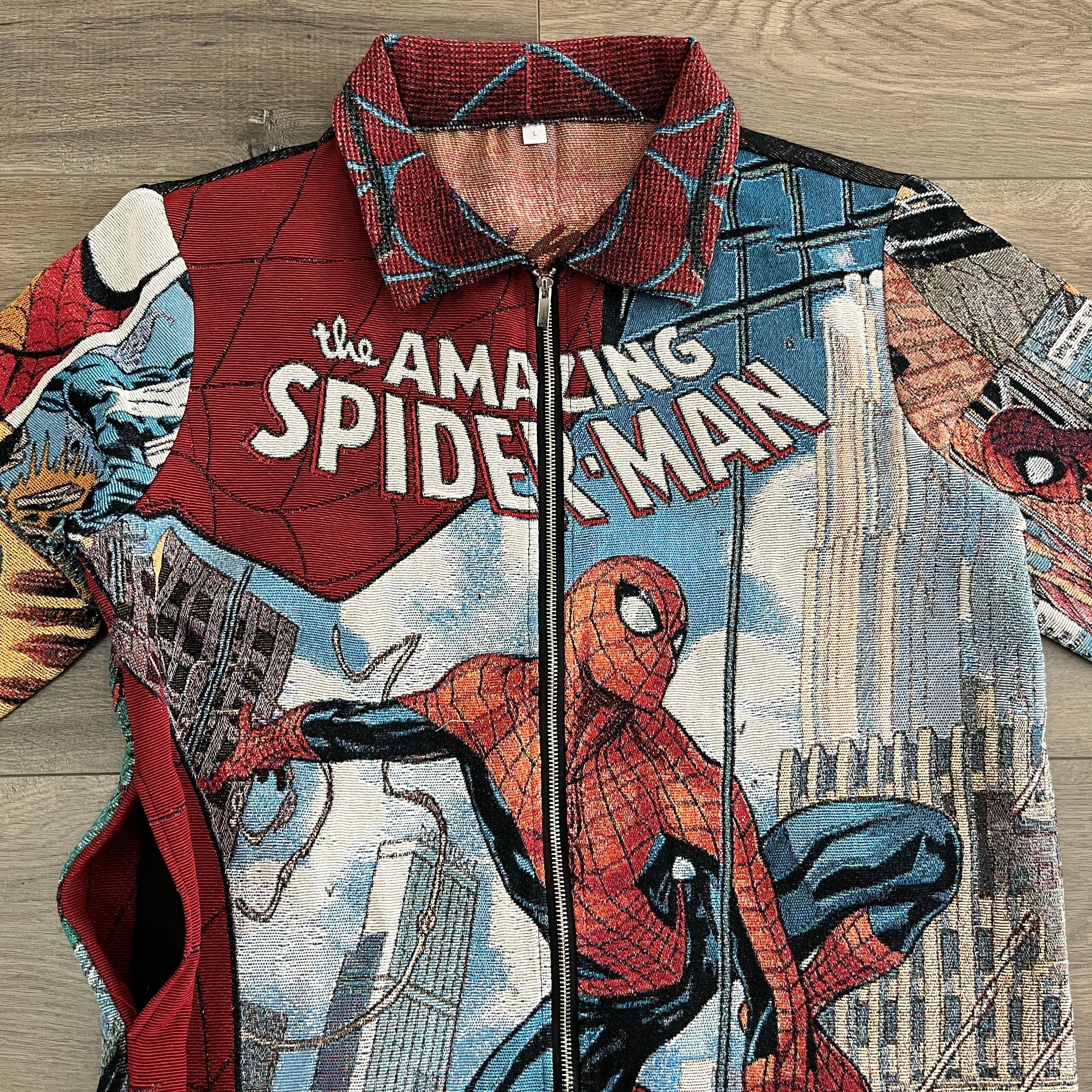 RED SPIDER TAPESTRY TEE