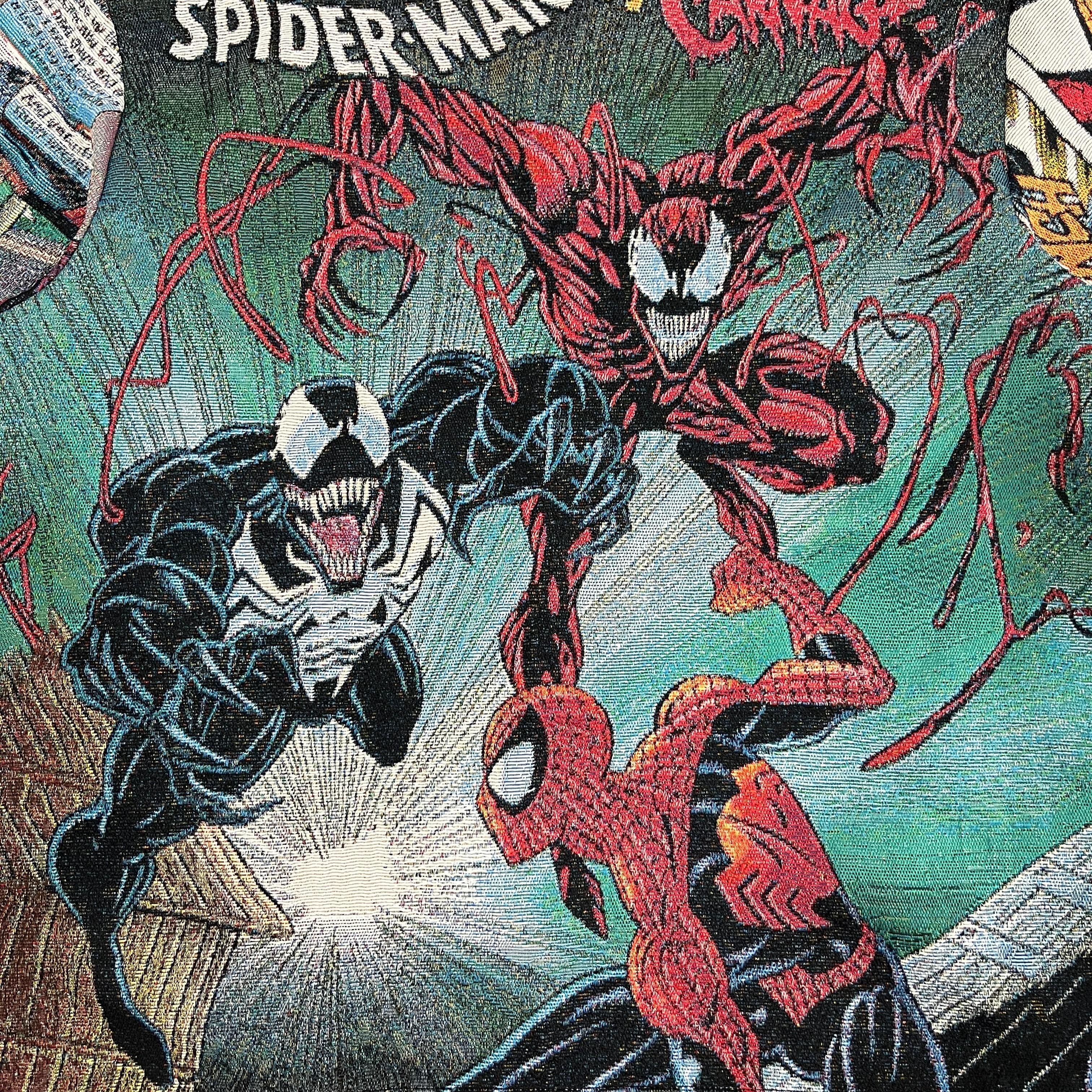 RED SPIDER TAPESTRY TEE